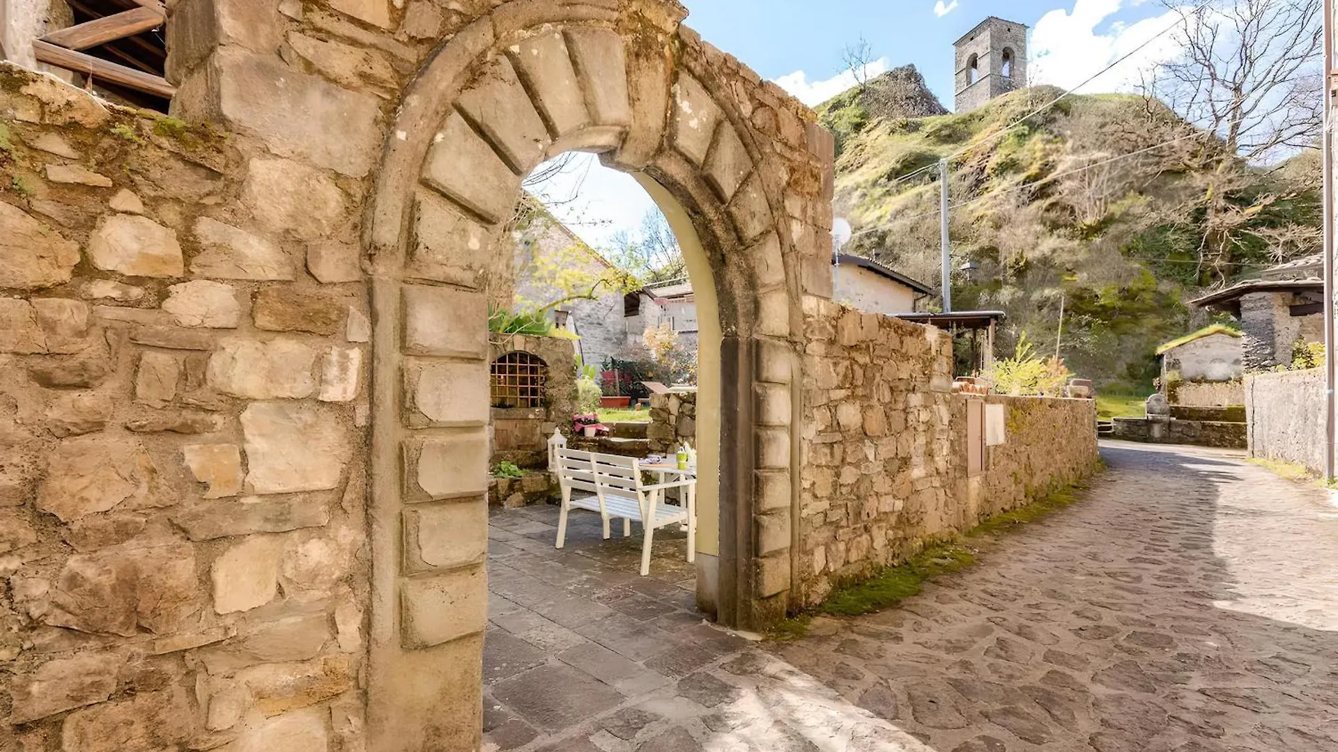 Sambuca Lodge San Romano in Garfagnana 0*,